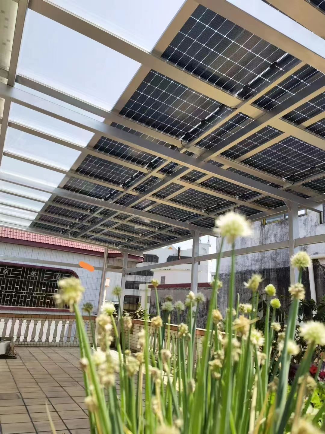 高平别墅家用屋顶太阳能发电系统安装